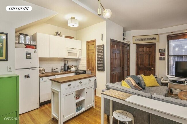 Foto del edificio - 257 W 12th St