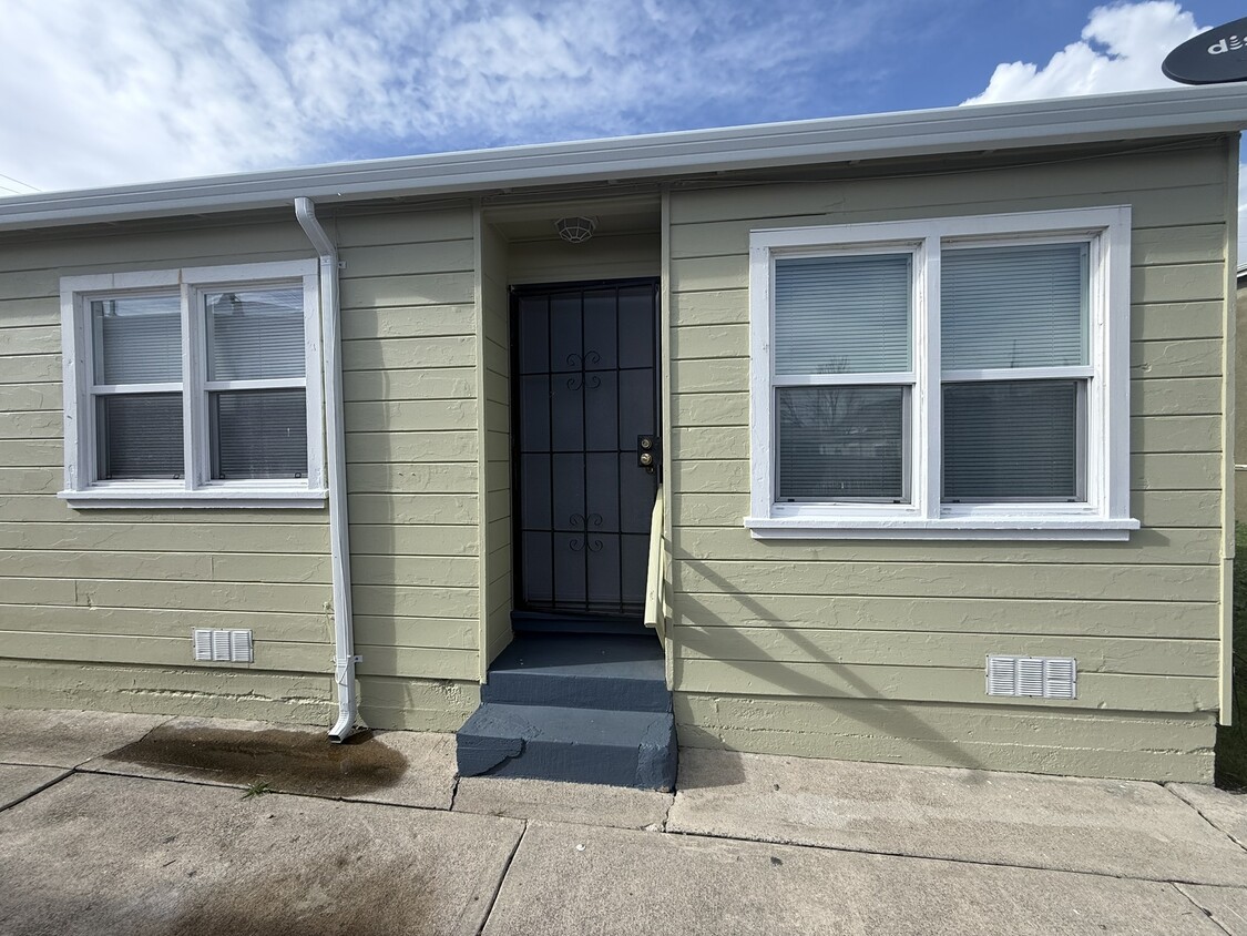 Photo - 9008 A St (Oakland, CA)