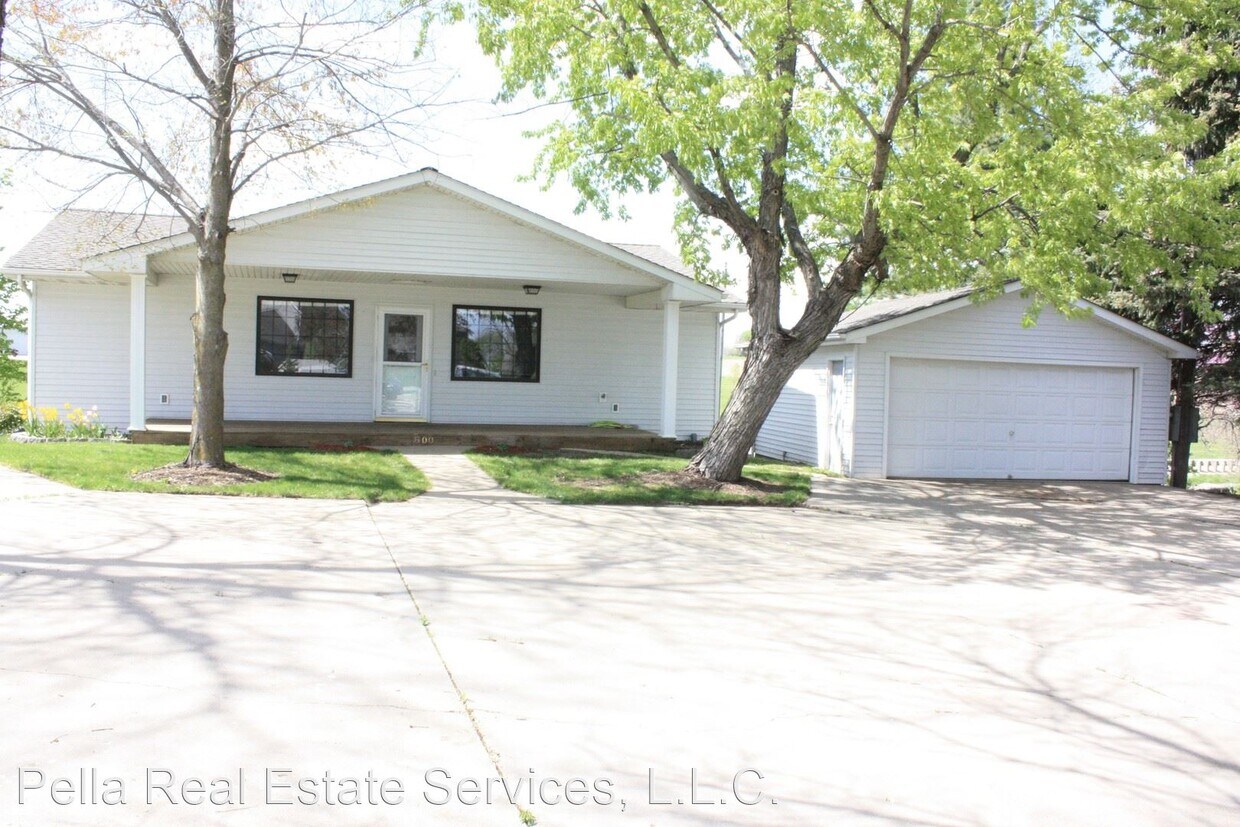 Foto principal - 3 br, 2 bath House - 1800 Neil Drive