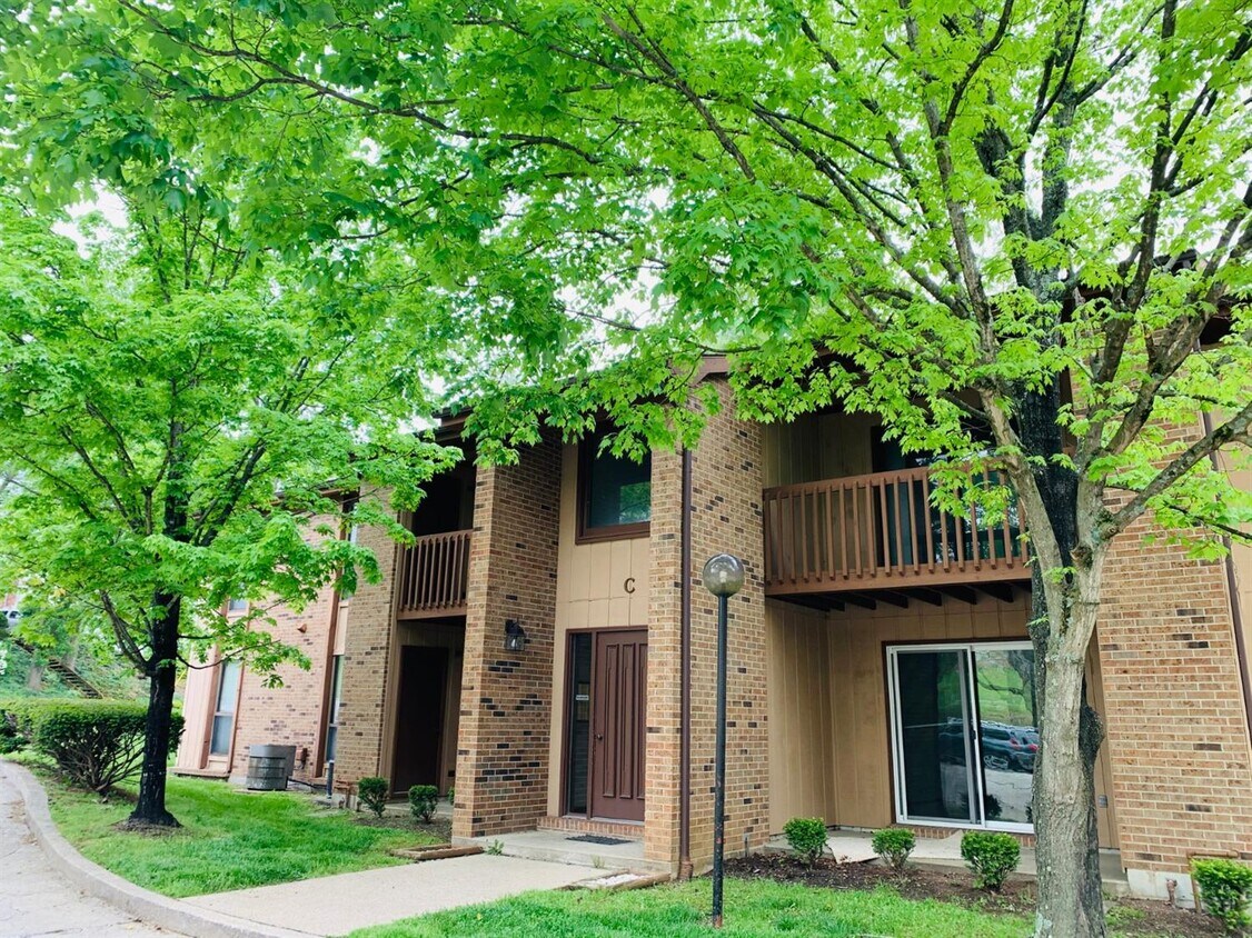 451 Westwood Dr Unit A5, Frankfort, KY 40601 Room for Rent in