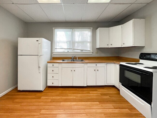 Foto del edificio - PRELEASING for AUGUST 2024! In-Unit Washer...