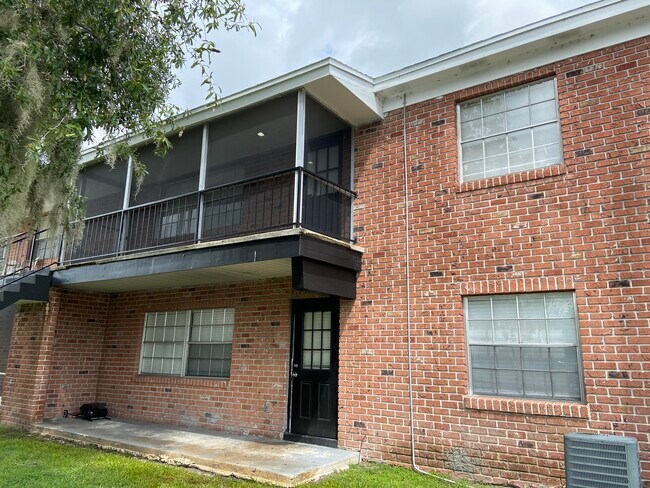Building Photo - 1412 Holden Ave