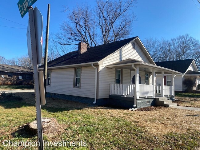 Building Photo - 3 br, 1 bath House - 924 First Street