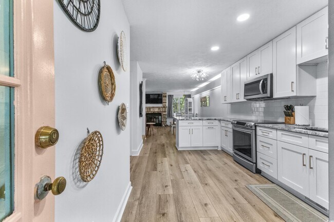 Foto del edificio - 311 70th Ave N