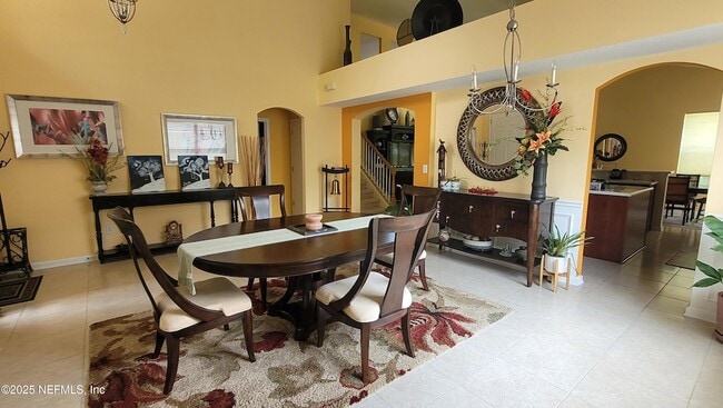 Foto del edificio - 8247 Hedgewood Dr