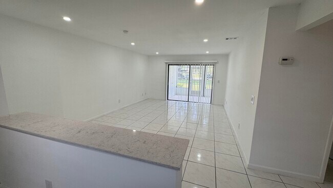 Foto del edificio - 6531 SE Federal Hwy