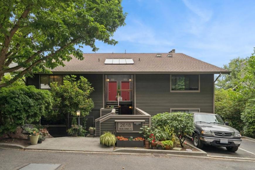 Foto principal - 2 bedroom in Seattle WA 98109