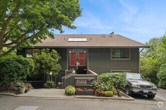 Building Photo - 2618 4th Ave N