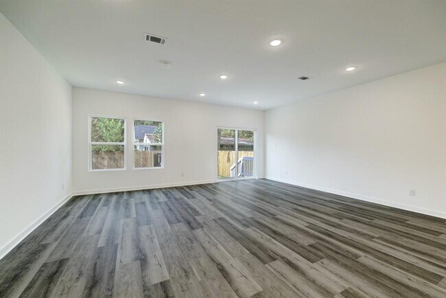 Foto del edificio - 505 Neyland St
