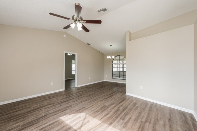 Building Photo - 8823 Gum Tree Ave