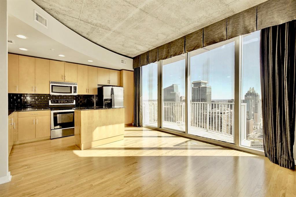 Foto principal - 360 Nueces St