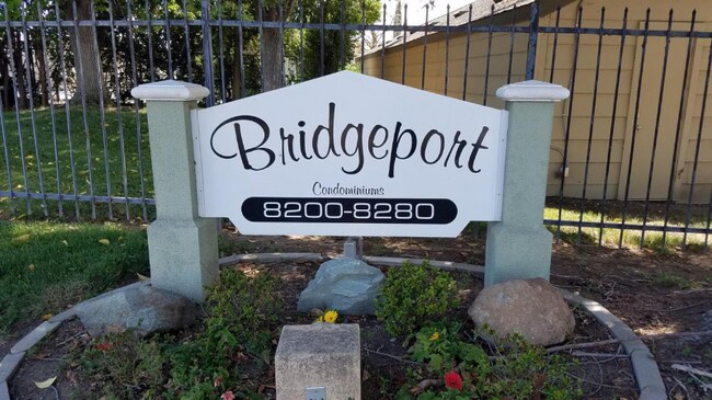 Foto del edificio - 8236 Center Pkwy