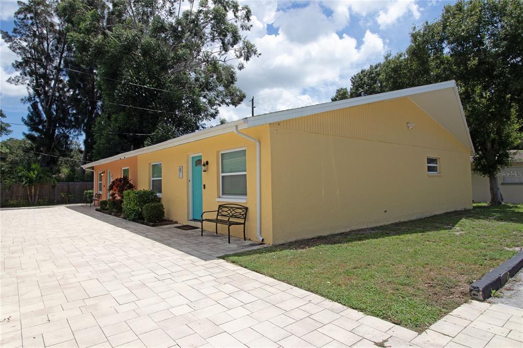 Foto principal - 1635 Gladys St
