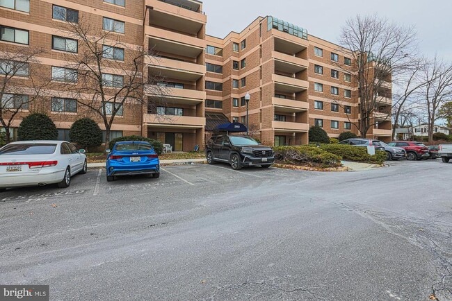 Building Photo - 2903 Fallstaff Rd