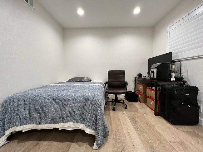 Foto del edificio - 1162 Keystone Ct