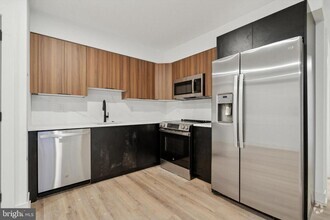 Building Photo - 808 N 3rd St