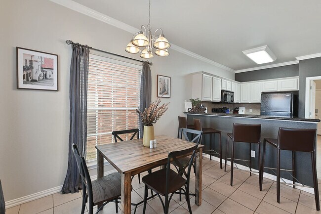 Building Photo - 1001 Krenek Tap Rd