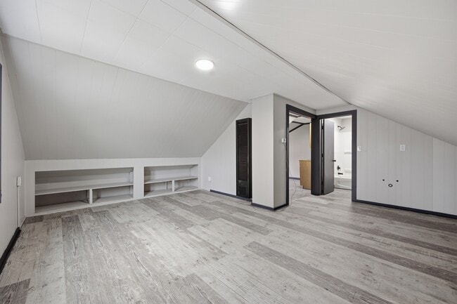 Building Photo - 139 Rossler Ave
