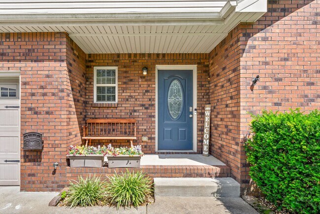 Building Photo - 3569 Southwood Dr