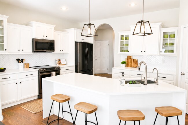 Foto del edificio - 4457 N Briarwood Ln