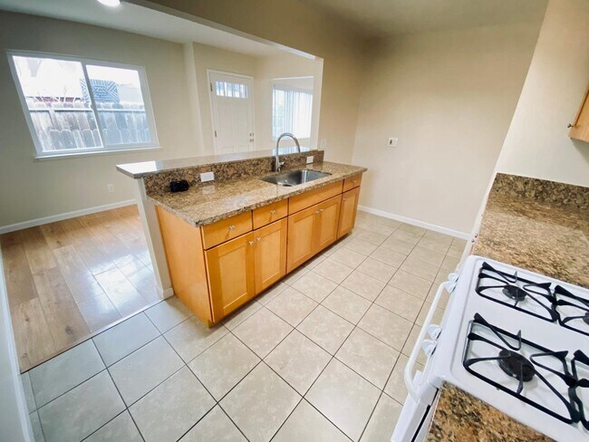 Foto del edificio - 909 North 4th Street, Unit 911