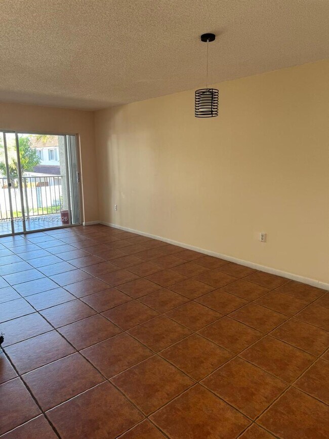 Foto del edificio - 4744 NW 114th Ave