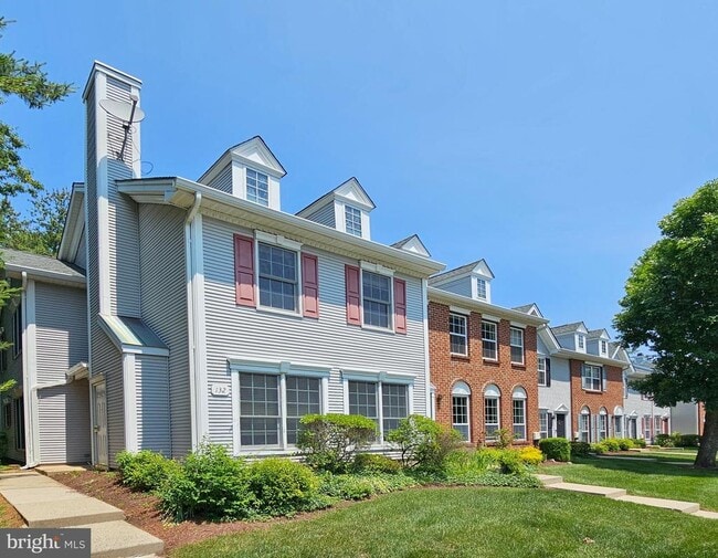 Building Photo - 132 Shrewsbury Ct