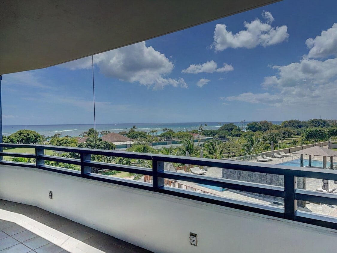 Primary Photo - Stunning Kakaako 2 Bedroom at Nauru Tower