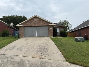 Building Photo - 1704 Vista Verde Cir