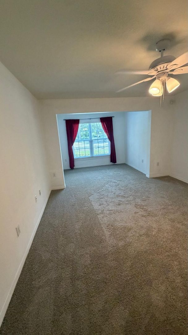 Foto del edificio - 5459 Vineland Rd