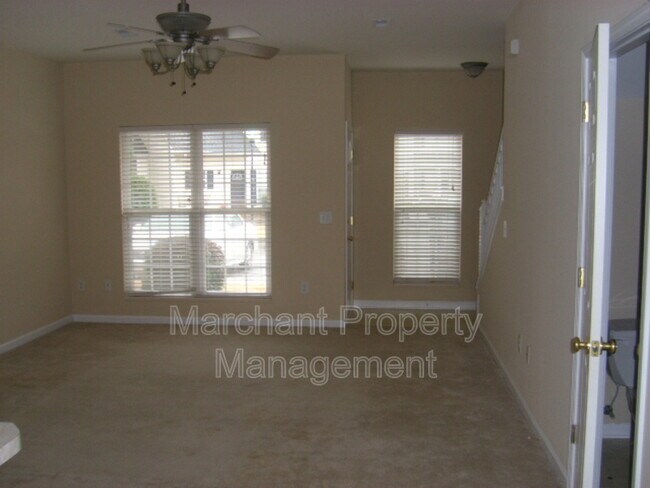 Foto del edificio - 22 Ridgestone Cir
