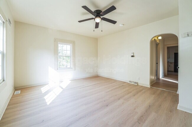 Foto del edificio - 316 1/2 Harrison Street