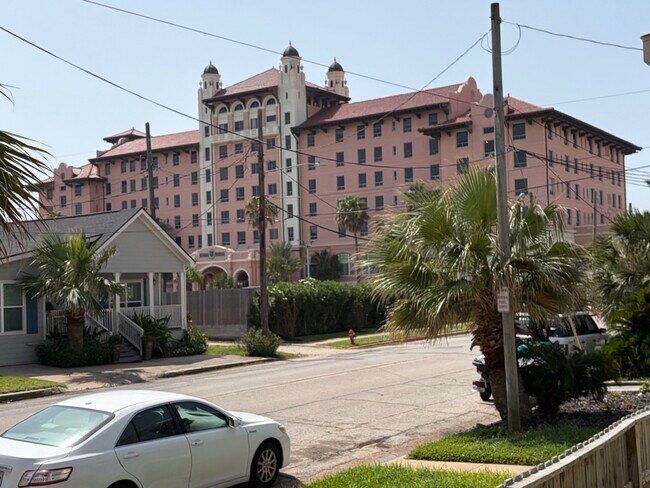 Foto del edificio - 1803-1821 21st St