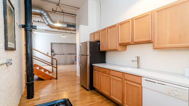 Building Photo - 159 N Racine Ave