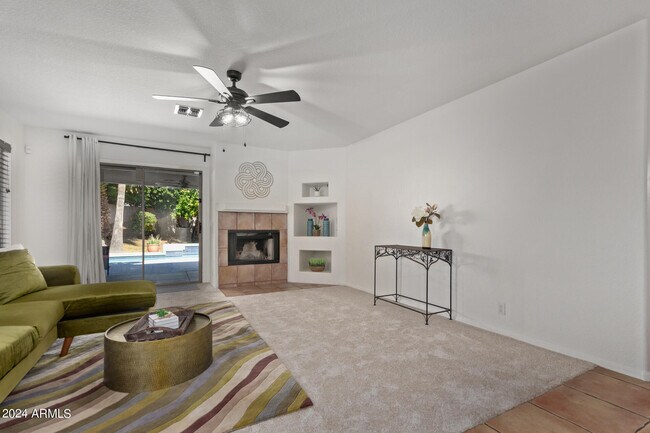 Building Photo - 3408 W Via Del Sol Dr