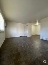 Building Photo - 1728 La Cres St