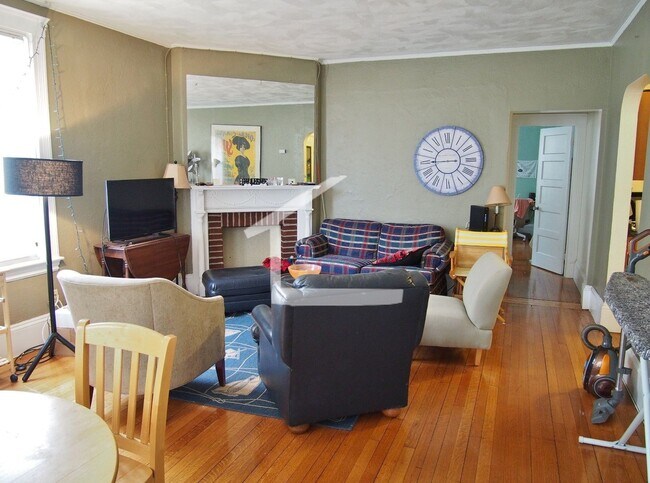 Foto del edificio - 148 Strathmore Rd #2 Boston MA 02135