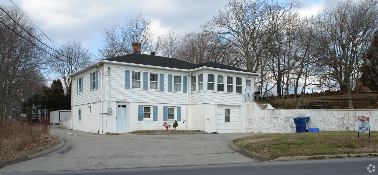 Primary Photo - 375 Willetts Ave