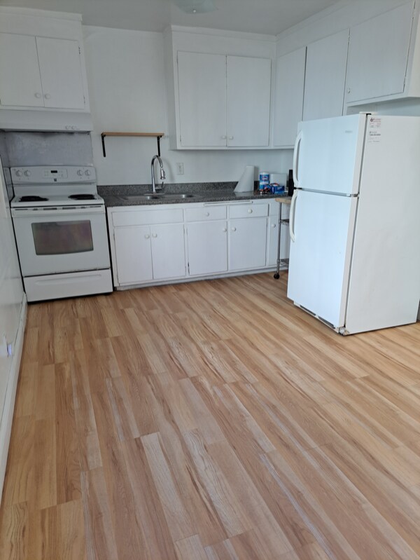 Foto principal - 5949 Maccall St