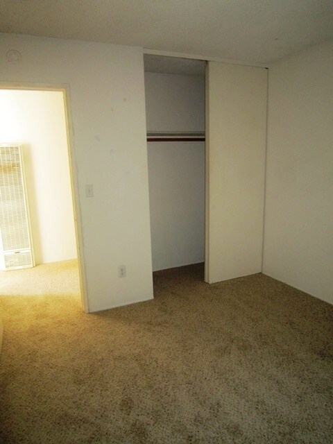 Building Photo - 4965 Comanche Dr