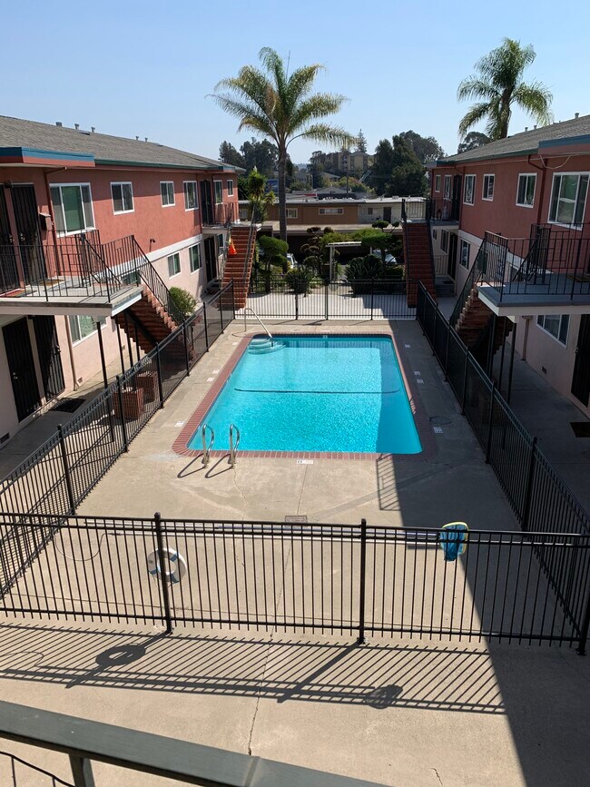 Building Photo - 20394 Park Way