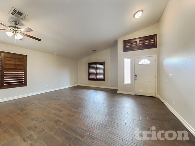 Foto del edificio - 4227 S 104th Ave