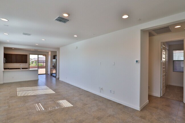 Building Photo - 9205 W Roma Ave