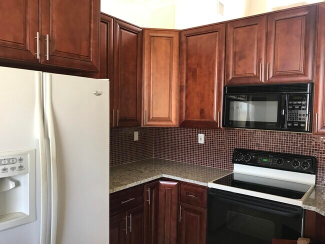 Foto del edificio - 6292 Shadow Tree Ln