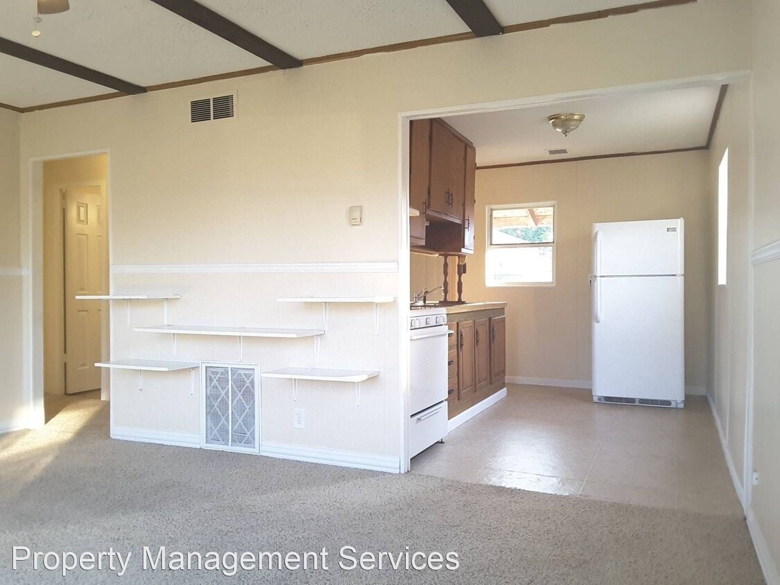 Primary Photo - 2 br, 1 bath House - 206 Johnson St