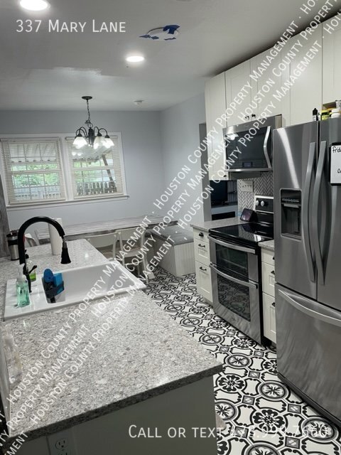 Foto del edificio - 337 Mary Ln