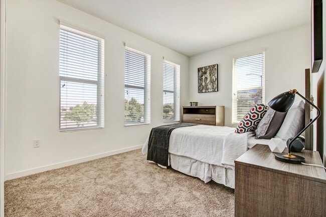 Interior Photo - Newhall Crossings