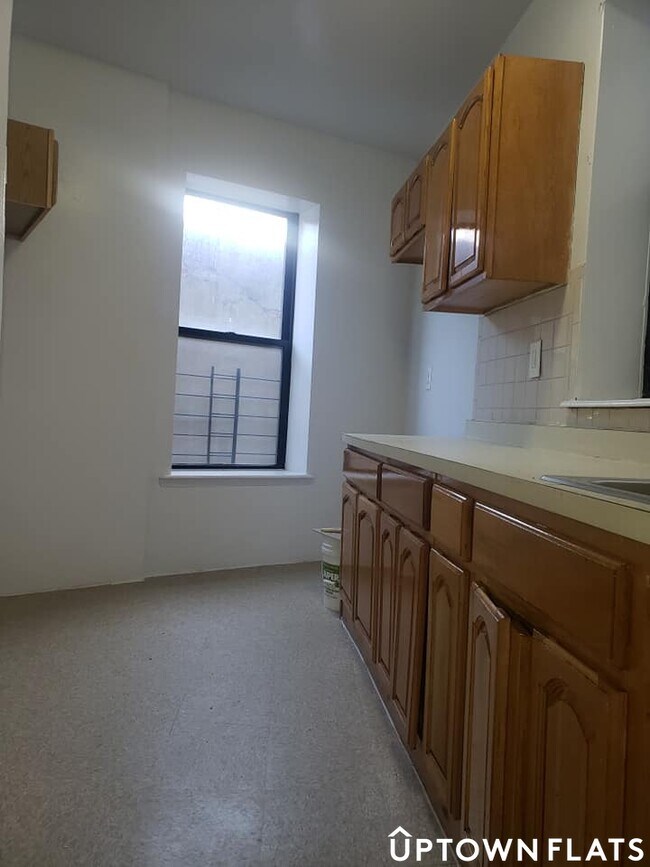 Foto del edificio - 1090 Franklin Ave