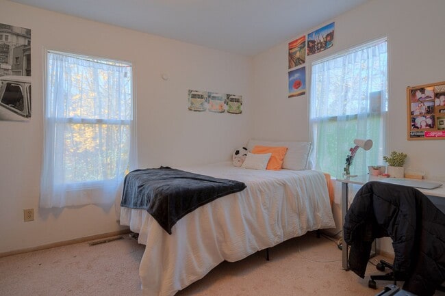 Interior Photo - 203-209 Tee Street