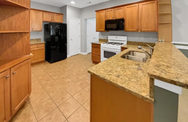 Foto del edificio - 5570 Prosperity View Dr
